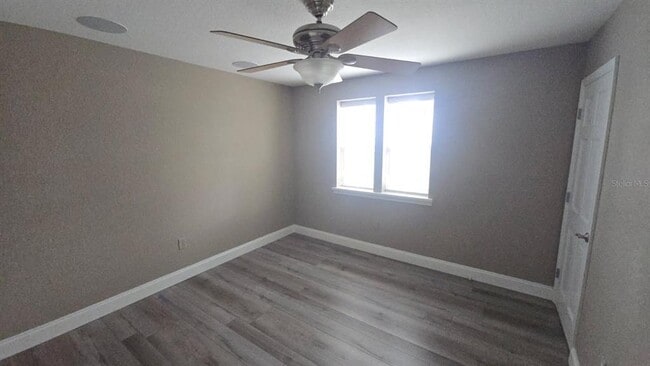 Building Photo - 215 18th Ave