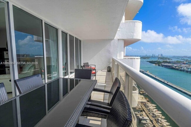 Building Photo - 1717 N Bayshore Dr