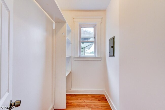 Building Photo - 24 Eckert Ave