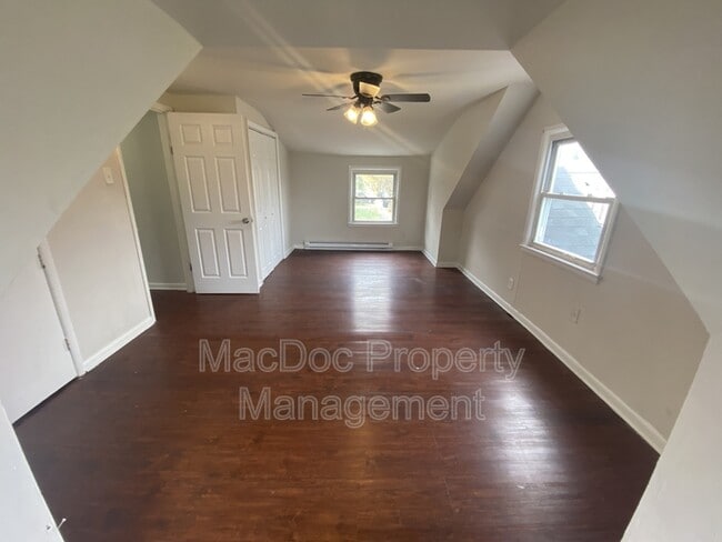 Building Photo - 1500 Airport Ave