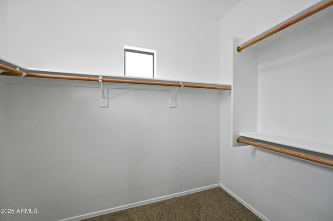 Building Photo - 605 W Latona Rd