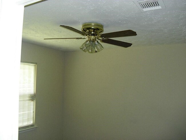 Building Photo - 16505 Monte Carlo Ln