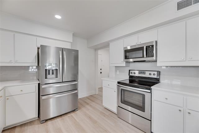 Building Photo - 7426 Woodthrush Dr