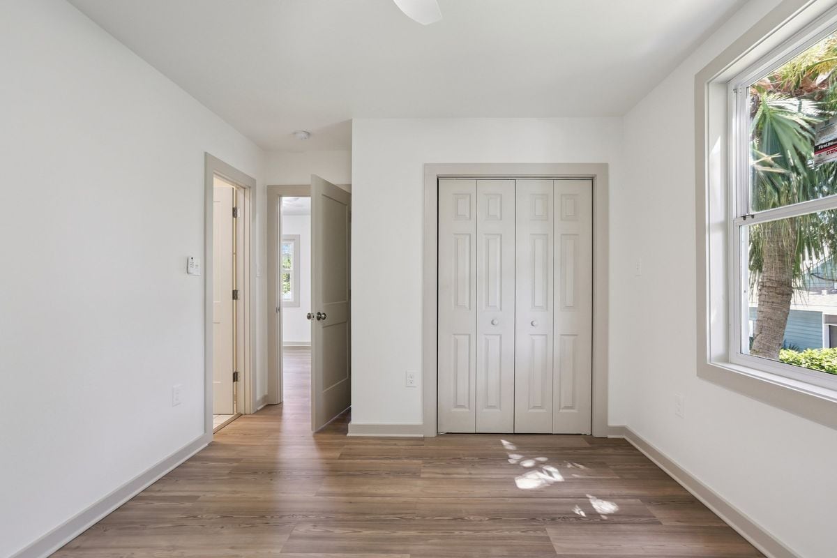 Building Photo - 720 Spain St