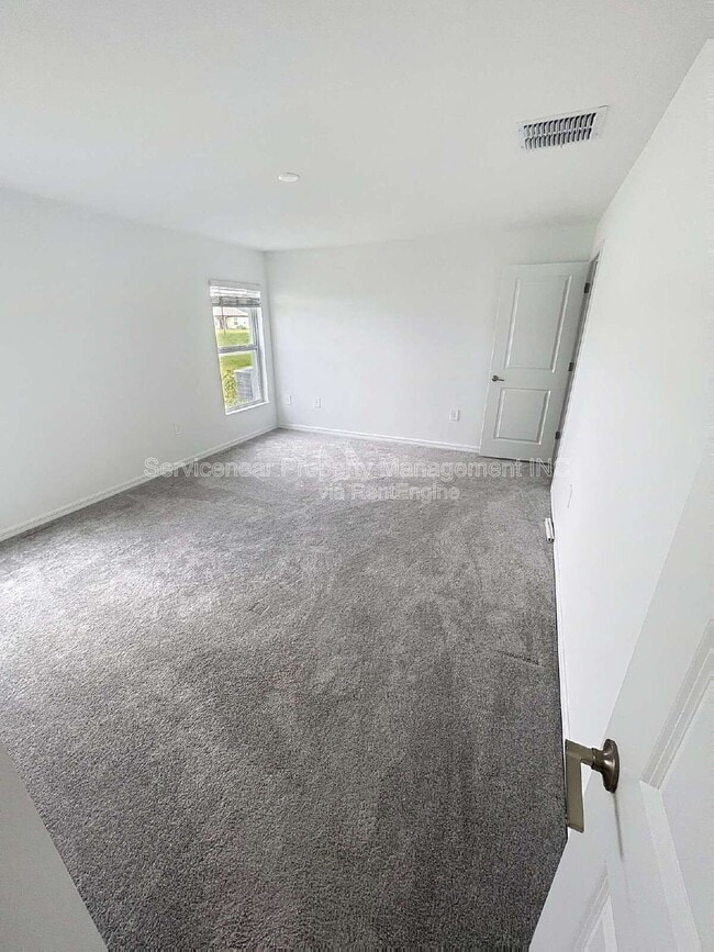 Building Photo - 8844 Bay Leaf Dr