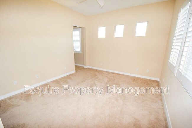 Building Photo - 202 Village Commons Blvd