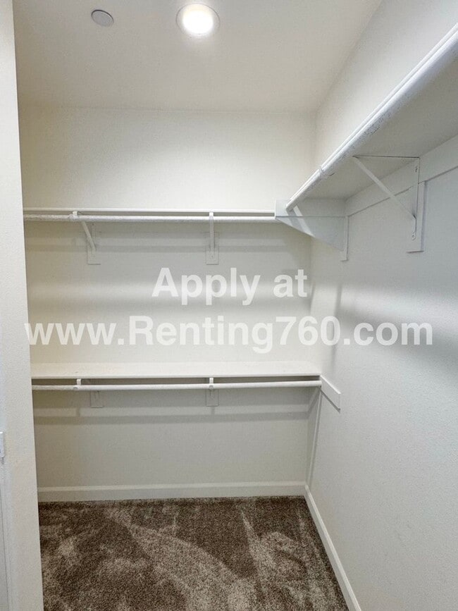 Building Photo - Picturesque Home In 55+ Desert Vista Community!