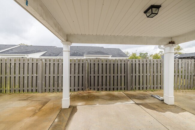 Building Photo - 1043 Wildfire Cir