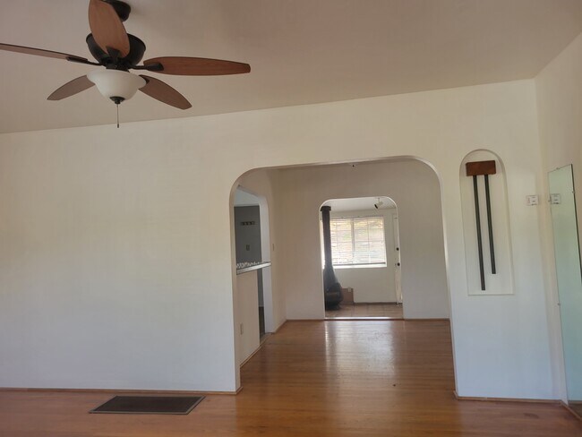 From front door into dining - 5901 Vale Way