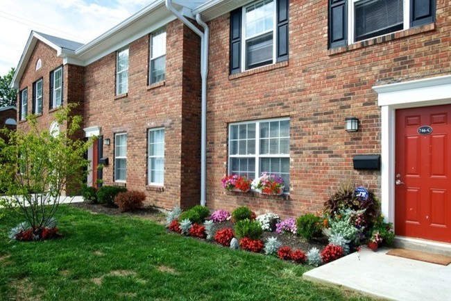 Townhomes - Northland Village Apartments