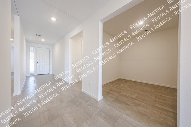 Building Photo - 35581 N Thicket Wy