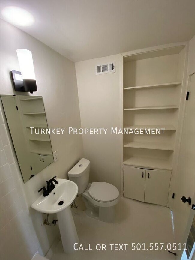 Building Photo - 623 Sherman St