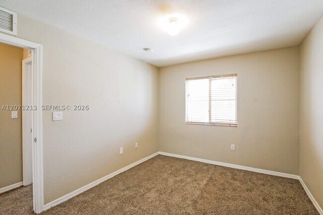 Building Photo - 8910 SW 220th Ln