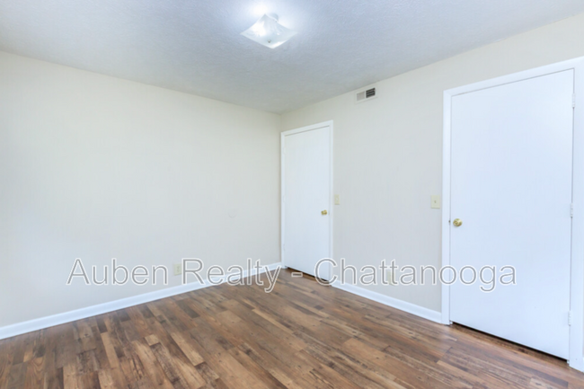 Building Photo - 112 S Ridge Dr