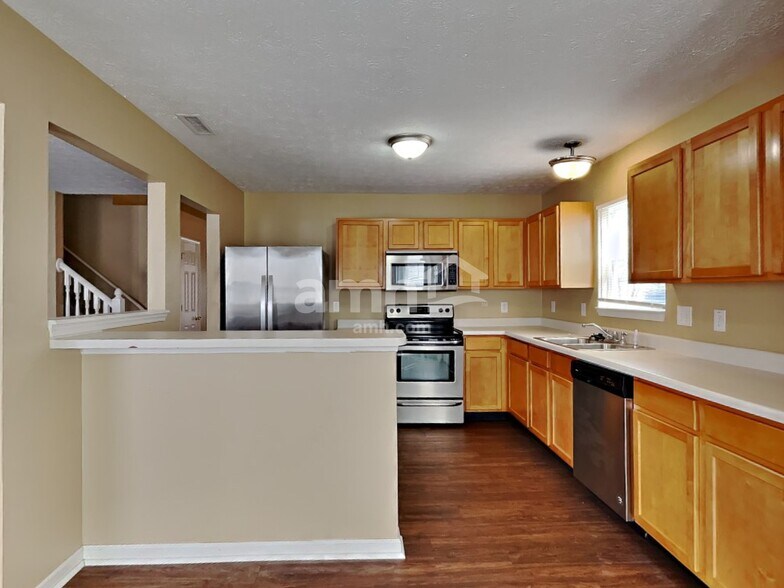 Building Photo - 1349 Oak Lake Ln