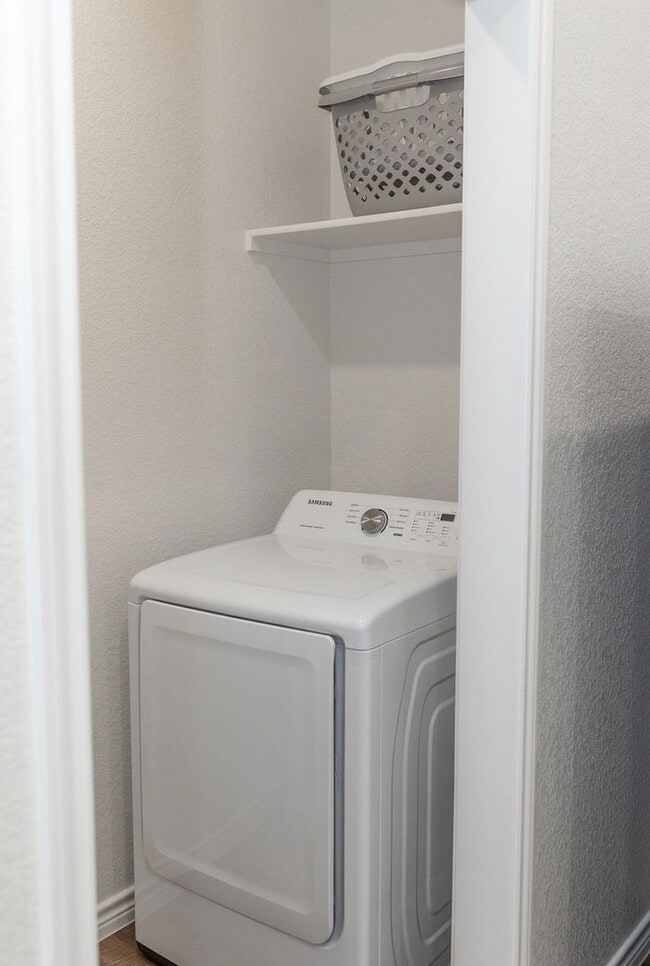 Building Photo - BRAND NEW 3 bedroom duplex!