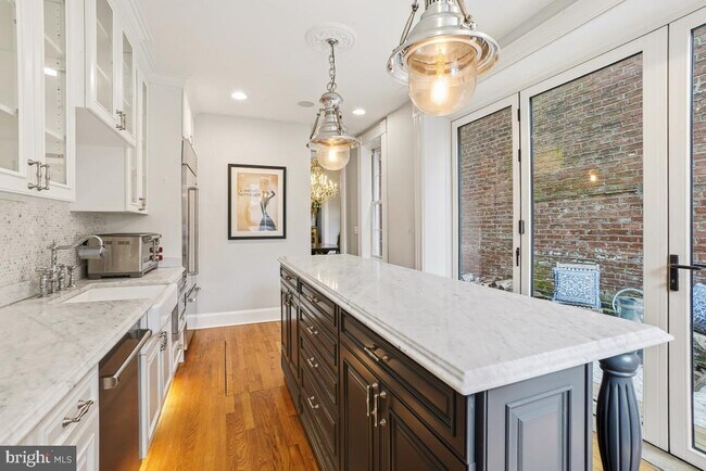 Building Photo - 1339 T St NW