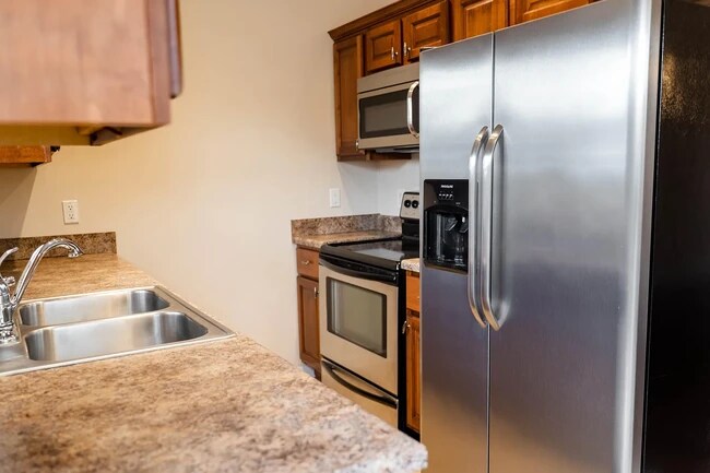 Kitchen - 1709 Cherokee Rd