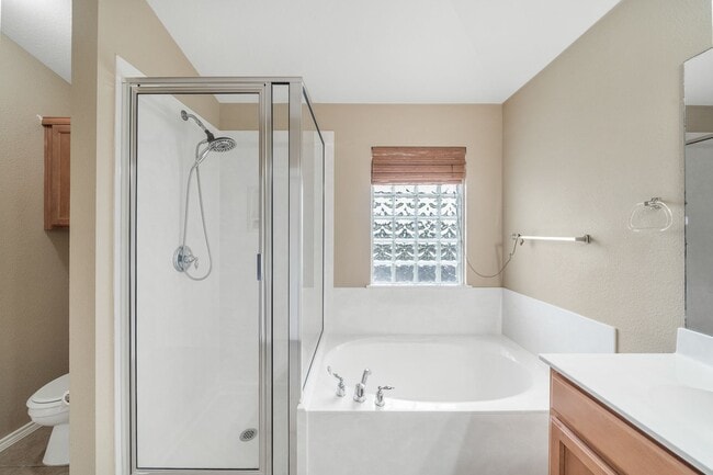 Building Photo - 4105 Pebble Ridge Cove