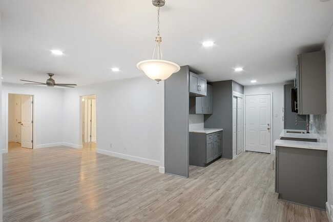 Building Photo - 4808 Terry St