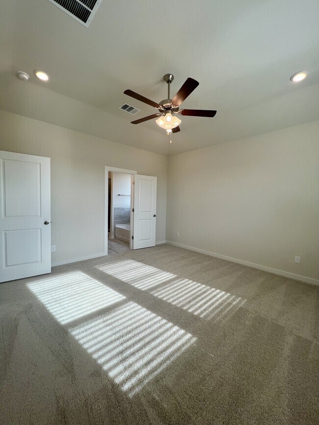 Building Photo - 14426 Daphne Bnd