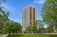 Building Photo - 1850 N Clark St