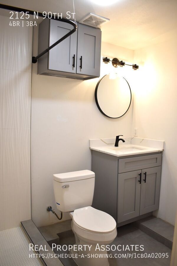 Building Photo - 2125 N 90th St