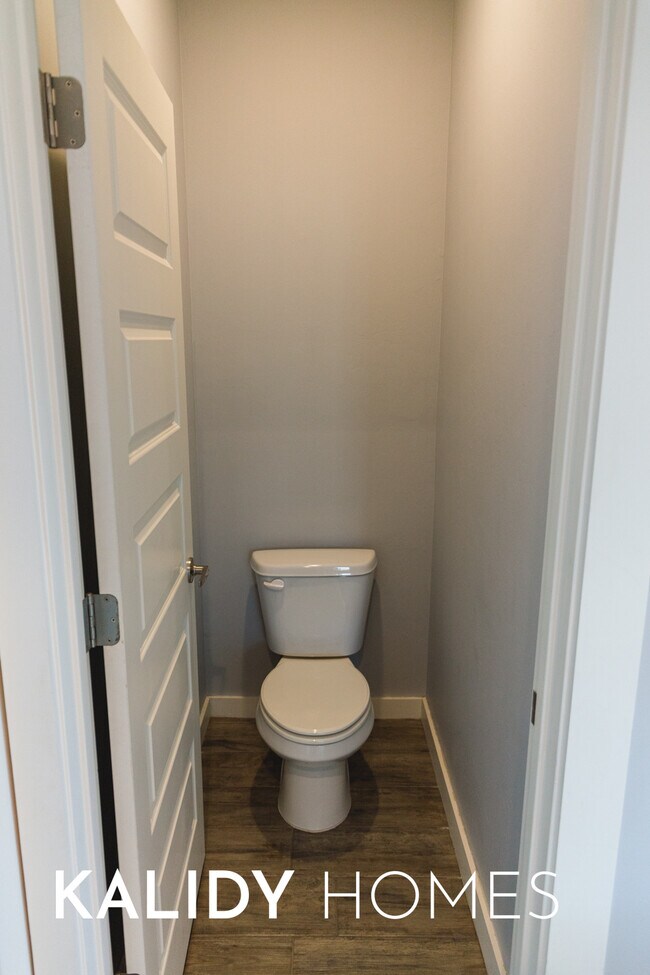 Building Photo - 1796 Salma Rd