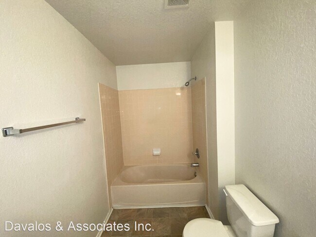 Building Photo - 3 br, 2.5 bath House - 75 Montana Bay