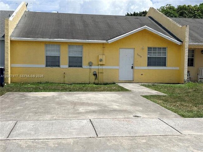 Building Photo - 11537 Louis St