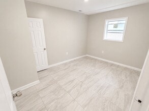 Building Photo - 132 Fabyan Pl
