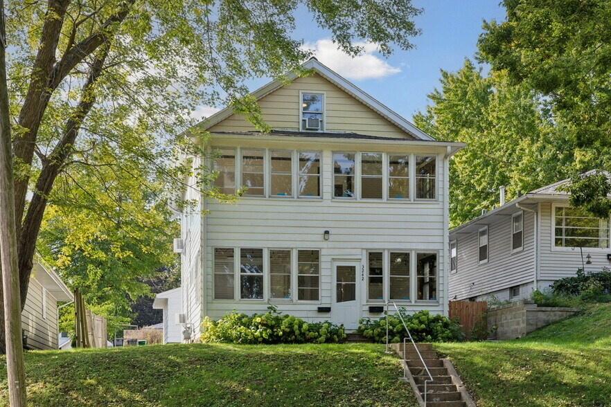 Building Photo - 3242 Hayes St NE