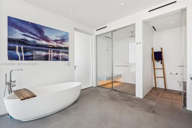 Building Photo - 2000 S Ocean Dr