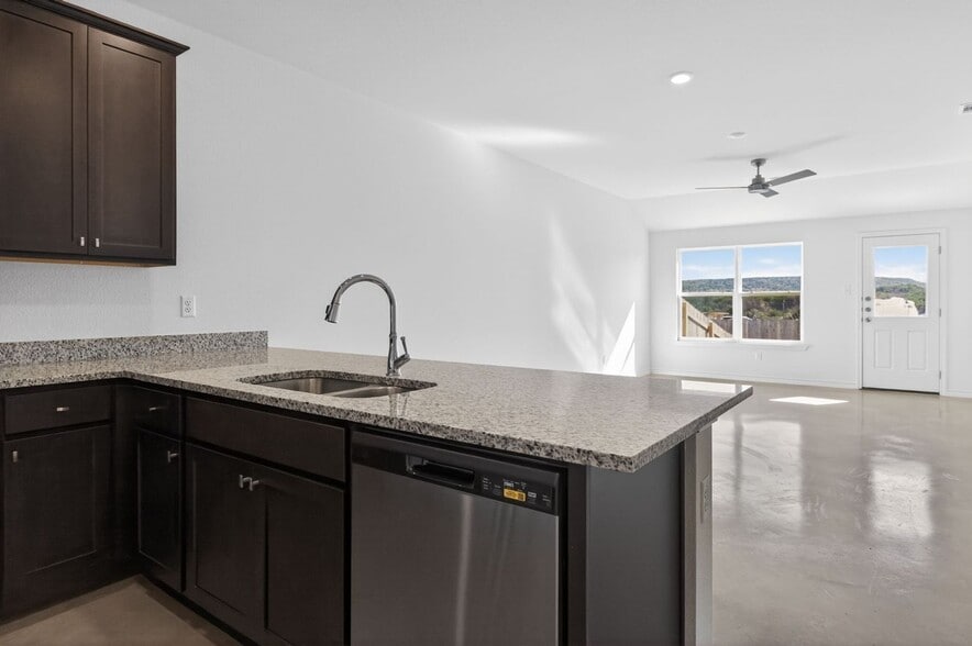 Building Photo - 1255 Concord Dr