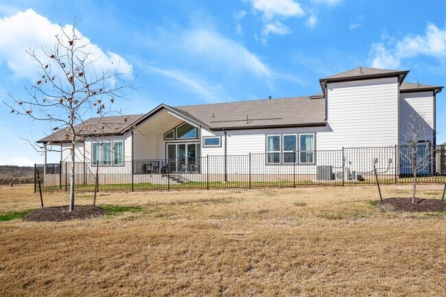 Building Photo - 8810 Bestride Bend