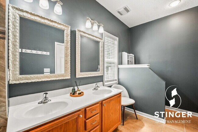 Building Photo - 46 Alston Park Dr