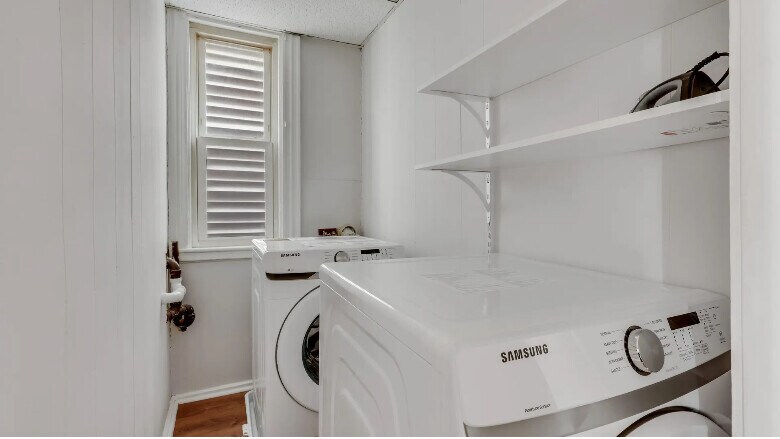 Building Photo - 823 Dorchester Ave