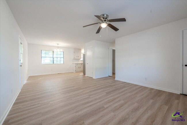 Building Photo - 805 Coventry Cir