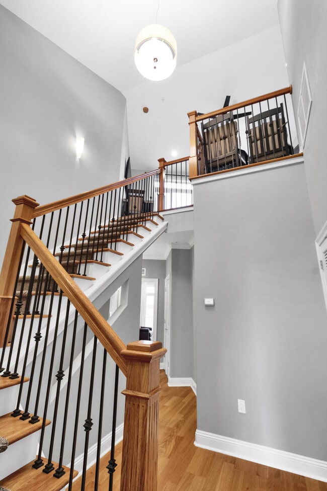 Building Photo - 7280 Jacobs Trail