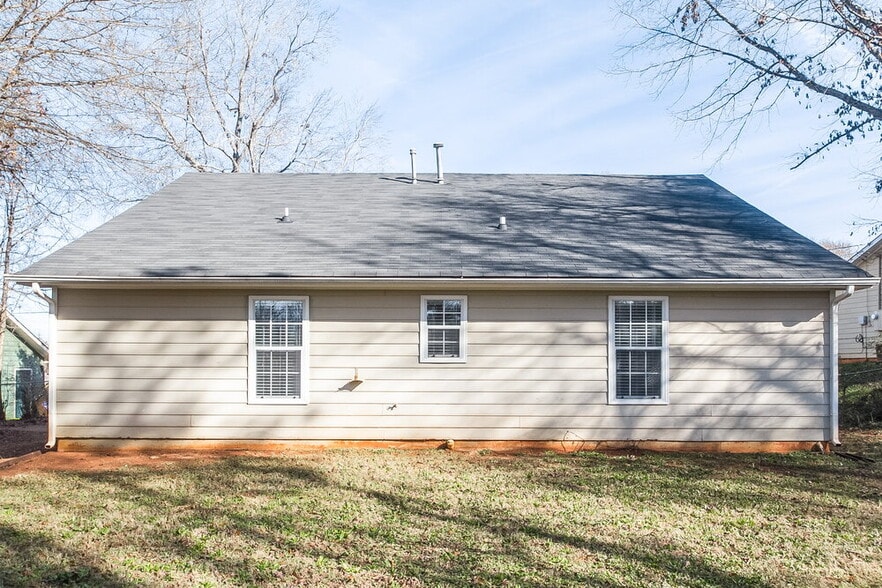 Building Photo - 470 Rosehill Dr