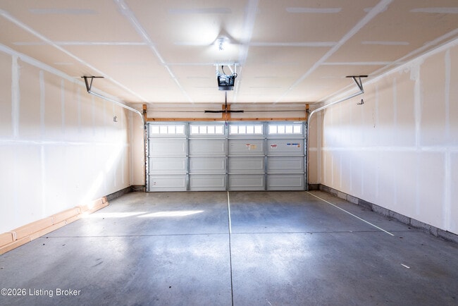 Building Photo - 10029 Windcrest Farms Ln