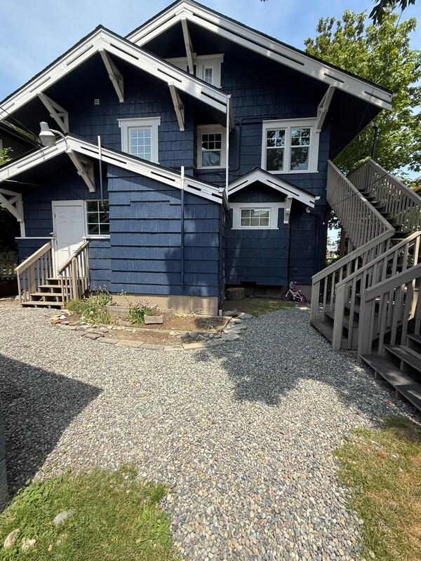 Building Photo - 2906 N 21st St