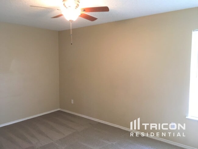 Building Photo - 5717 Indian Hill Dr