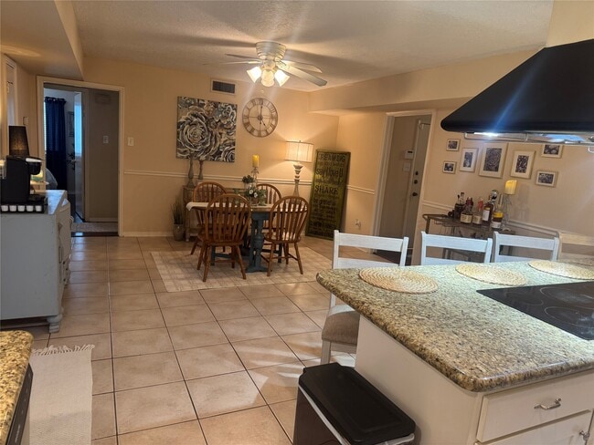 Building Photo - 3127 Pecan Point Dr
