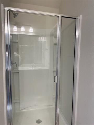 Building Photo - 433 Alpha Rd