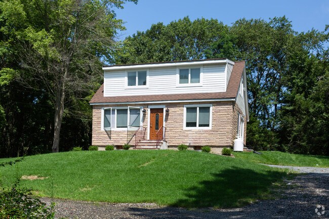 Primary Photo - 99 Middleville Rd