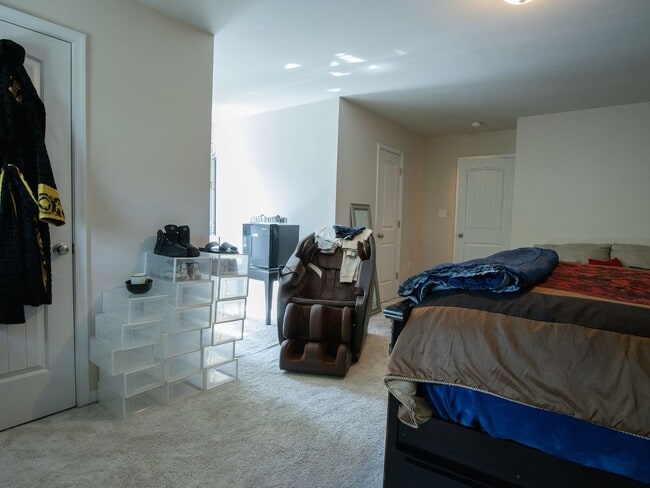 Building Photo - Stunning Shaker-Style 4-Bedroom Home in Chesterfield | Granite & Hardwoods!