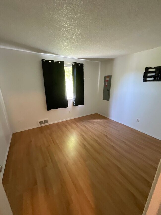 Building Photo - 9018 Andes Ct