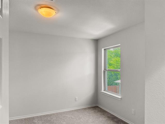 Building Photo - 1908 Iris Rd