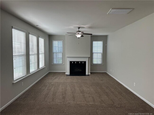 Building Photo - 249 River Oak St